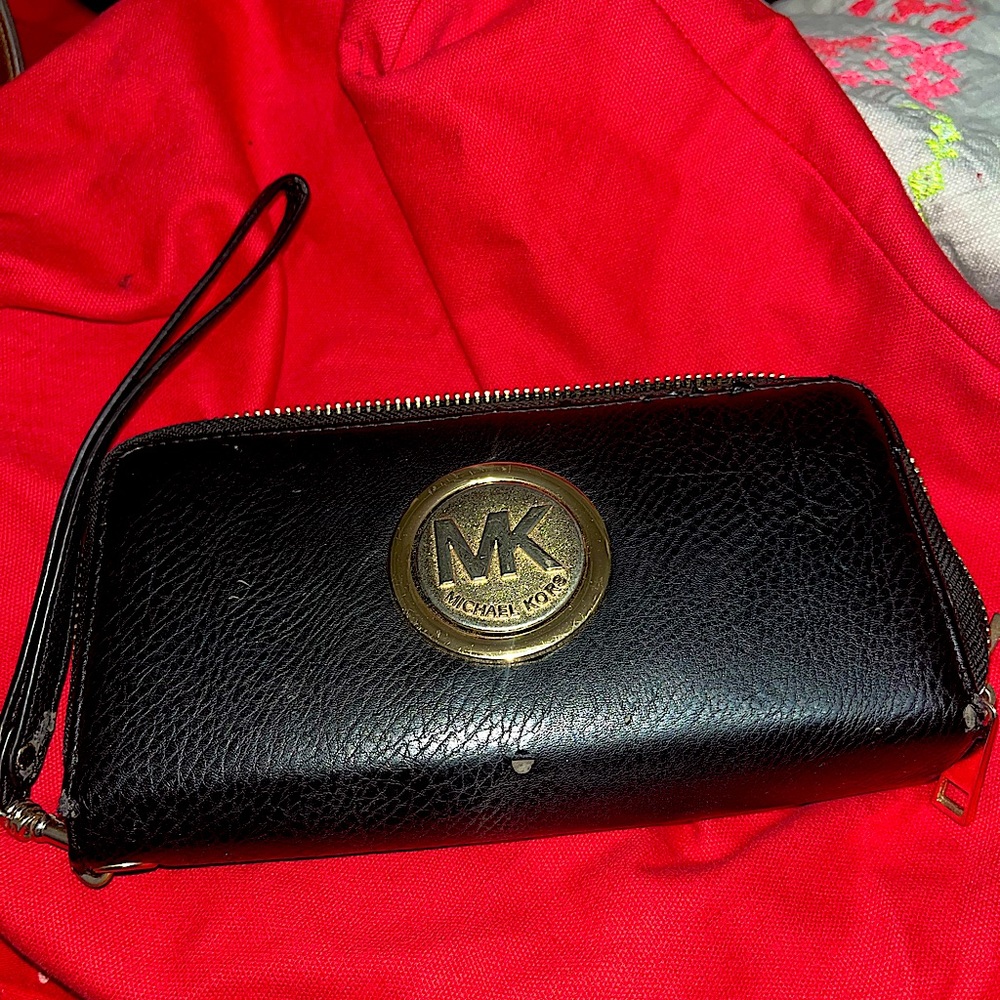 Michael Kors Wallet Wrislet Black *USED*